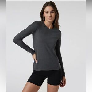 Vuori long sleeve lux crew
